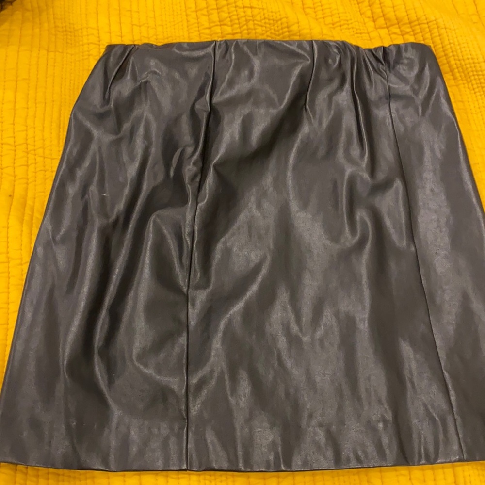 Aritzia leather skirt